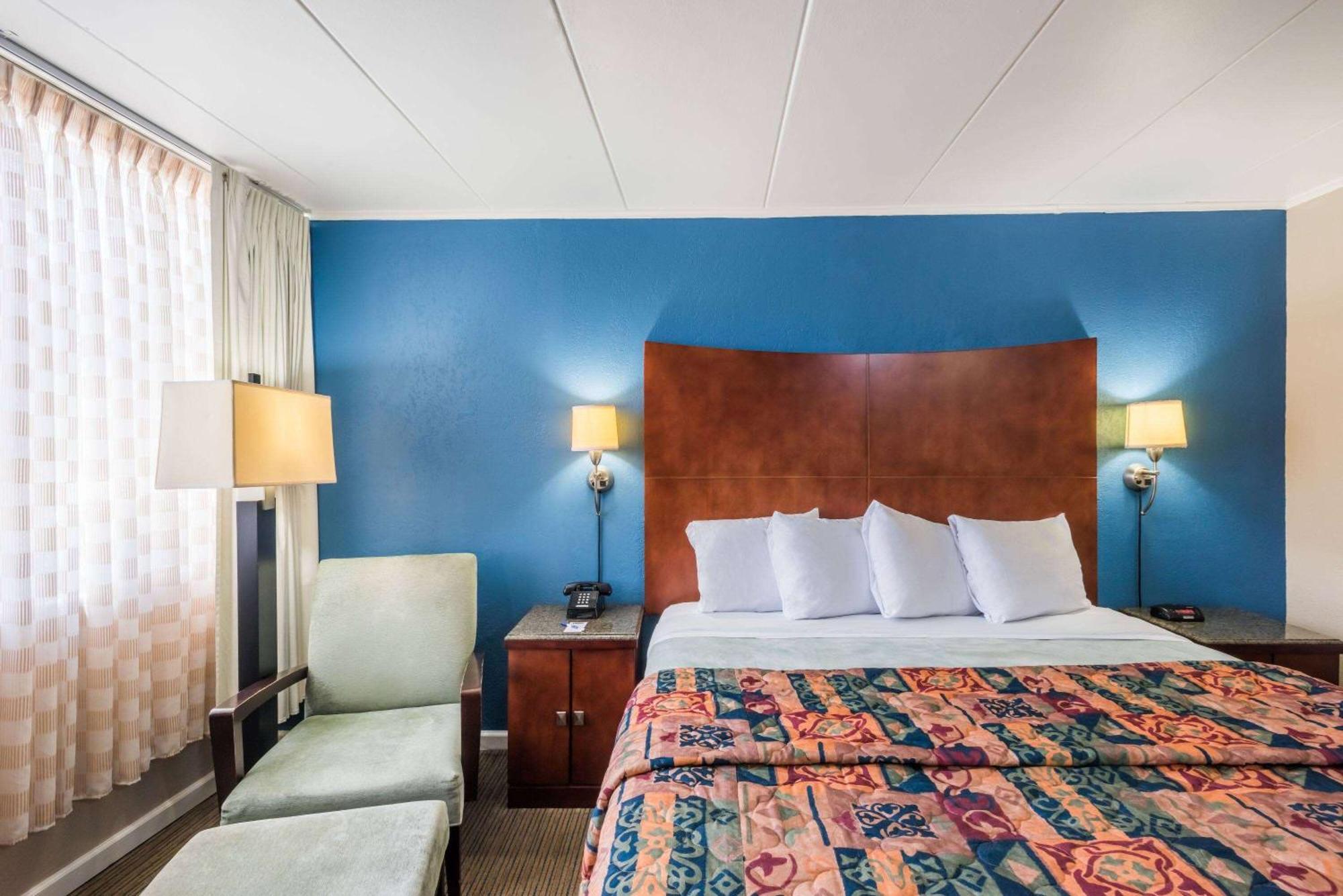 Travelodge by Wyndham Aberdeen Eksteriør billede